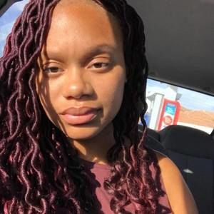 Meet your Posher, Thomisha